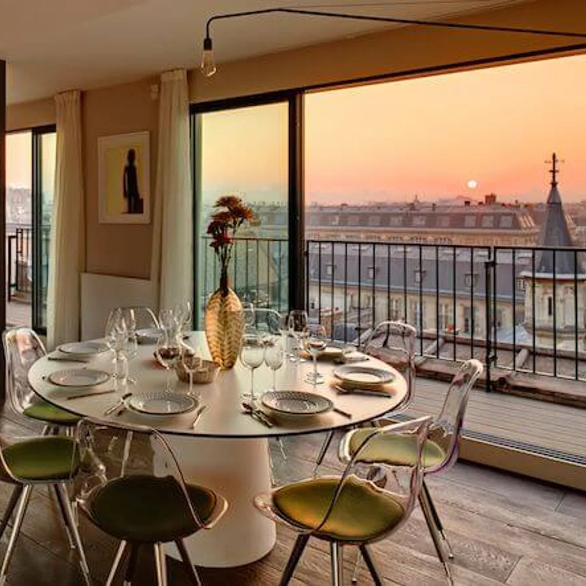 Paris Luxury Apartment(3 bd, 3 ba)